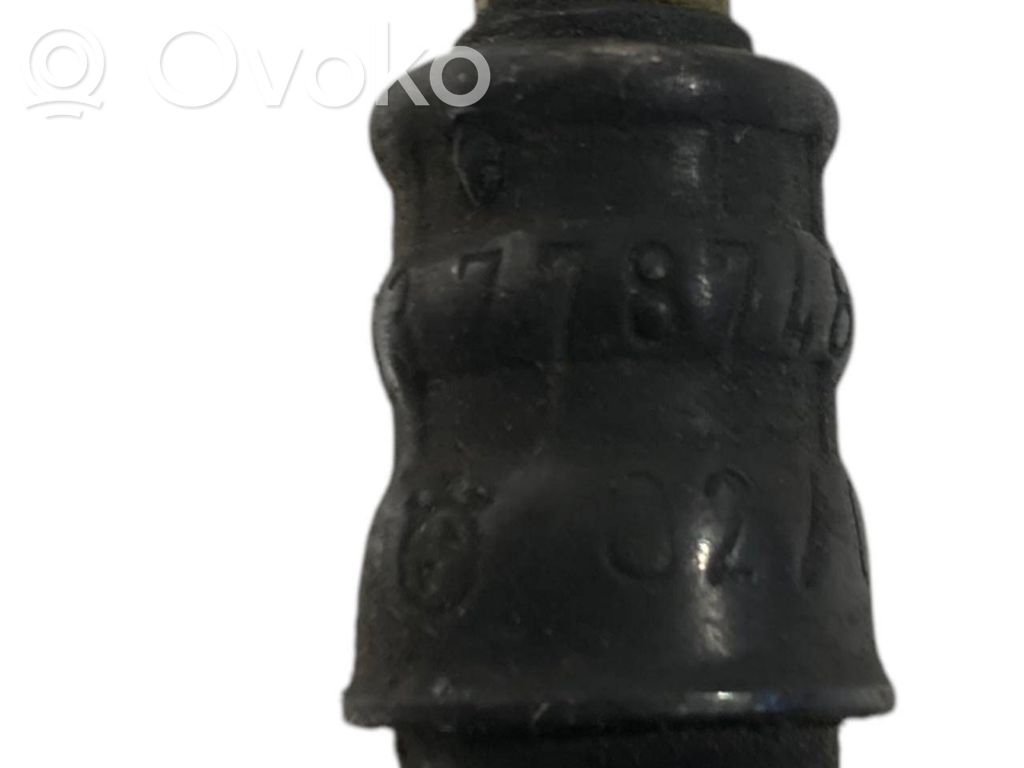 Degvielas caurulīte (-es)