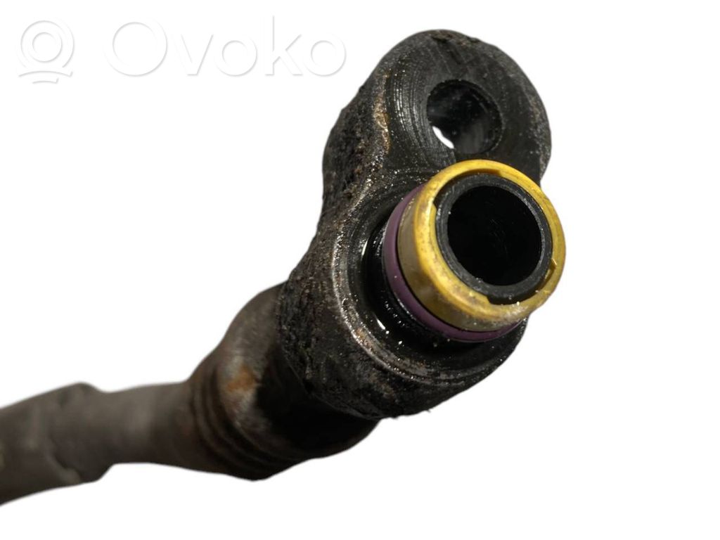 Air conditioner pipe(s) / hose(s)