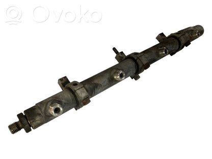 Degvielas maģistrālā caurule