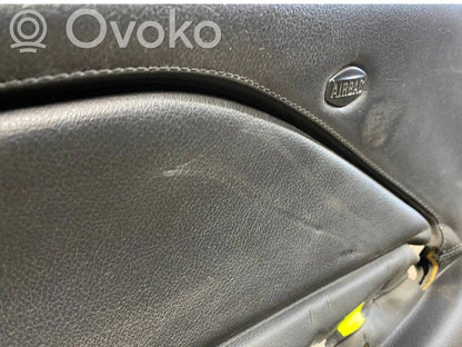 Priekšējo durvju apdare