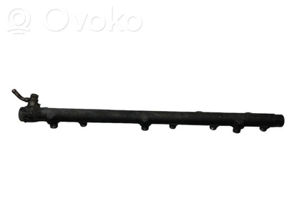 Fuel main pipe
