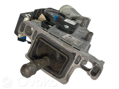 Aizmugurējā pārsega pievilcējs