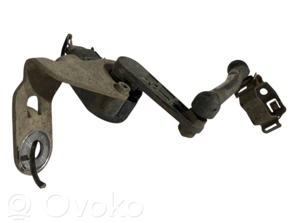 Augstuma sensors (priekšējo lukturu)