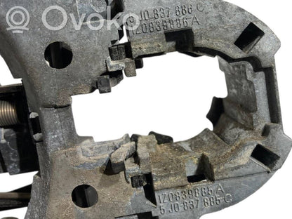 Priekšpusē turētājs / kronšteins ārējam atvēršanas rokturim