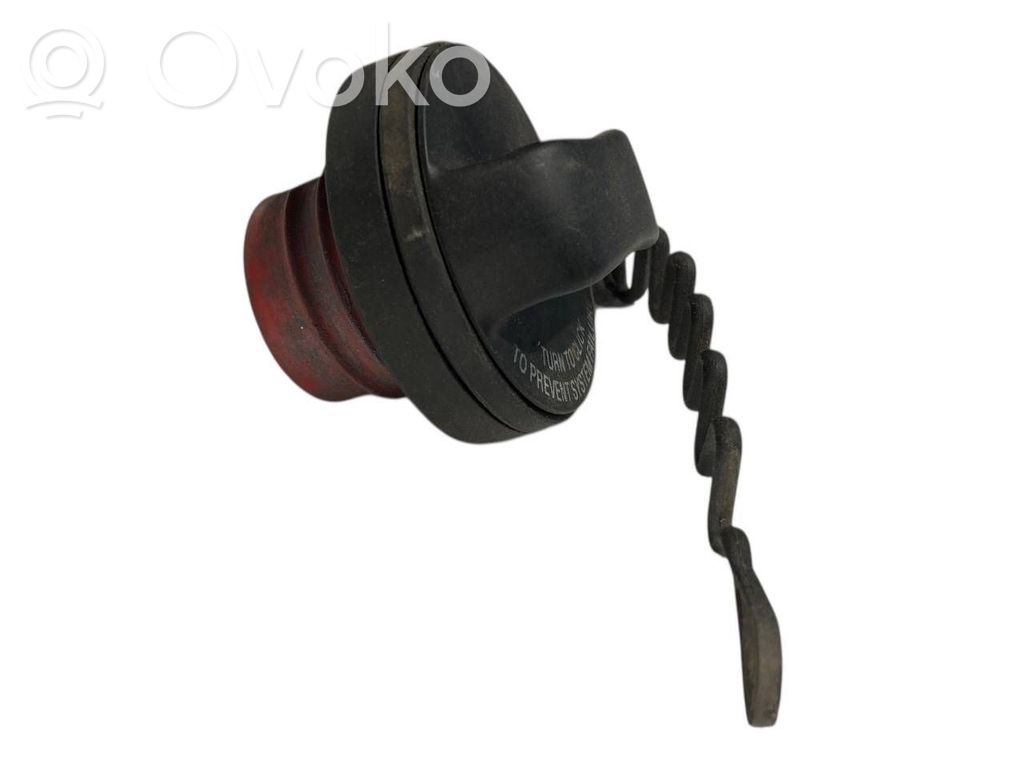 Aizskrūvējams degvielas tvertnes vāciņš