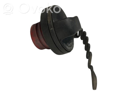 Aizskrūvējams degvielas tvertnes vāciņš