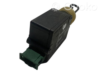 Aizmugurējā pārsega slēdzenes motorīts