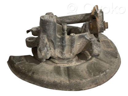 Aizmugurē riteņa rumbas vārpstas šarnīrs (stupica, capfa)