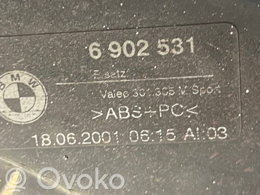 Aizmugurējais lukturis virsbūvē