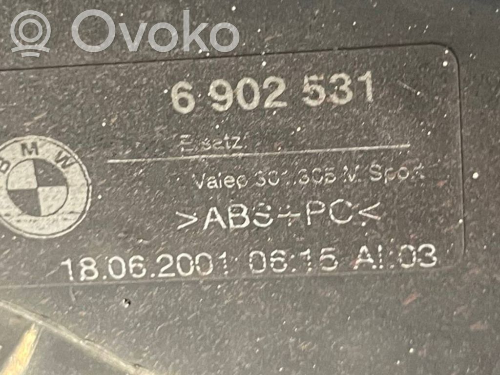 Aizmugurējais lukturis virsbūvē