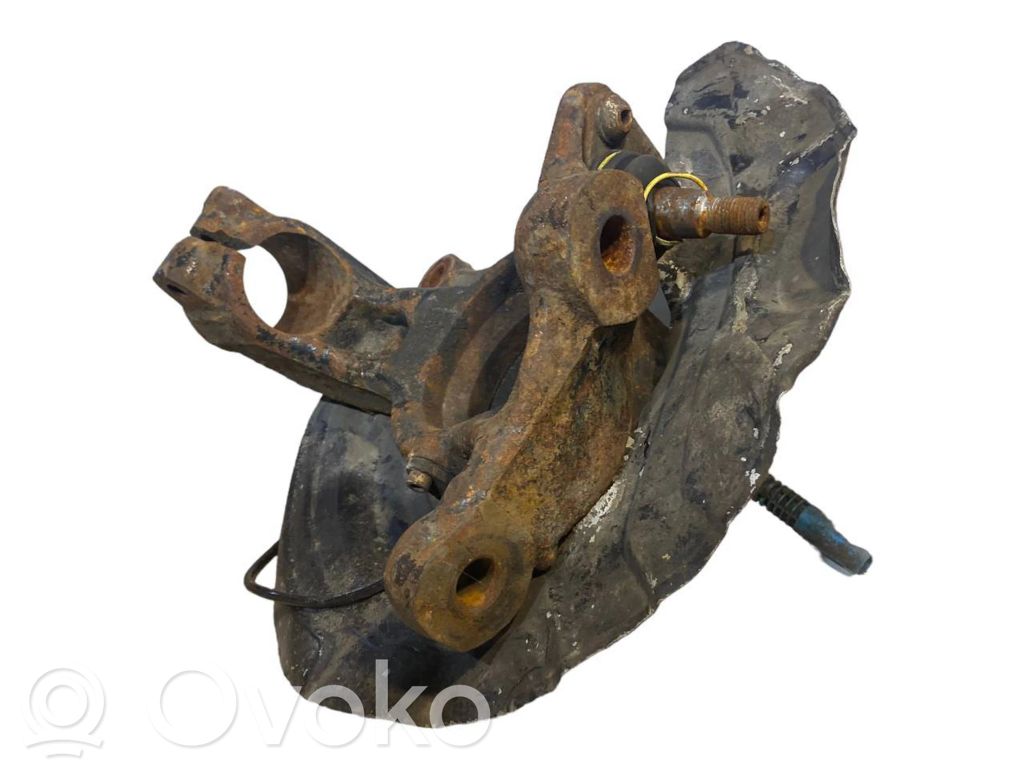 Priekšējā riteņa rumbas vārpstas šarnīrs (stupica, capfa)