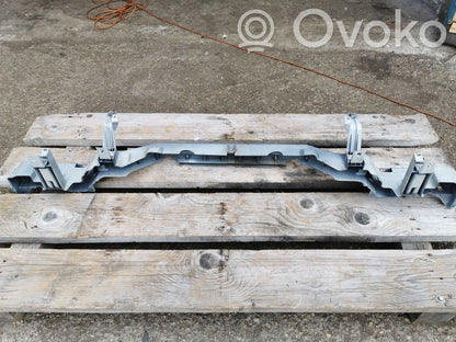 Верхняя часть панели радиатора (телевизор)