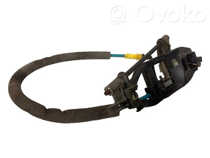 Priekšpusē turētājs / kronšteins ārējam atvēršanas rokturim