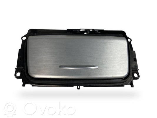 Pelnutrauks (priekšā)