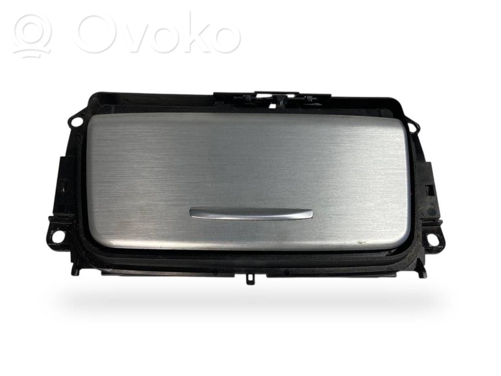 Pelnutrauks (priekšā)