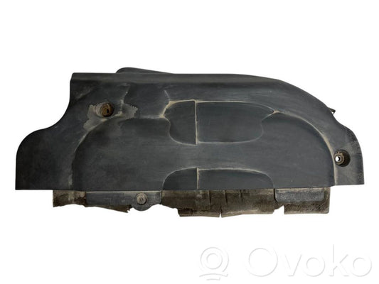 Dzinēja pārsegs (dekoratīva apdare)