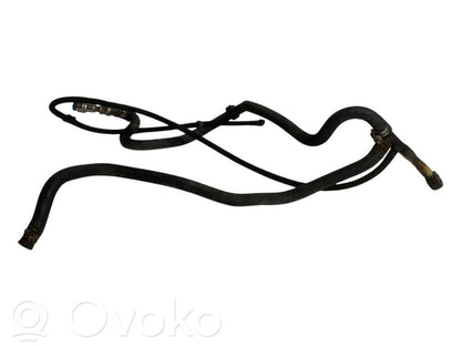 Degvielas caurulīte (-es)