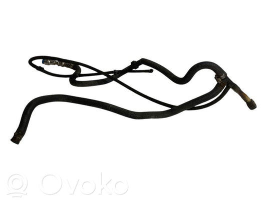 Degvielas caurulīte (-es)