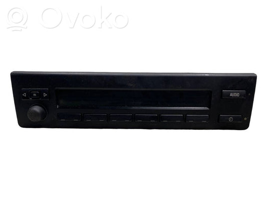 Radio / CD/DVD atskaņotājs / navigācija