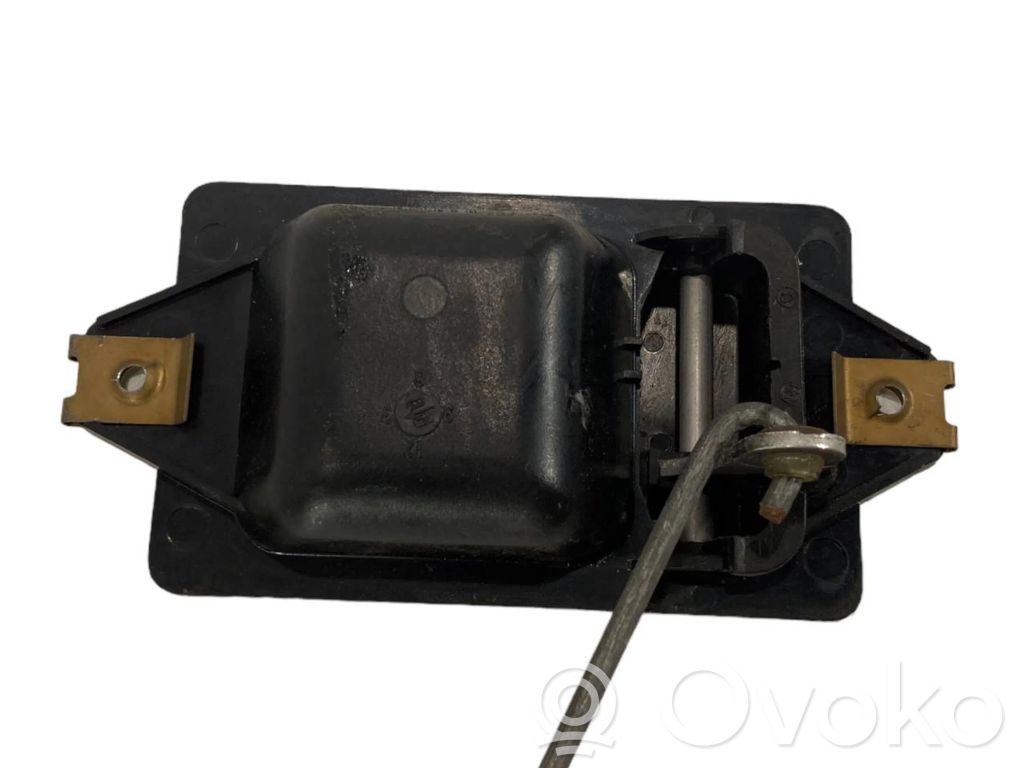 Internal opening handle