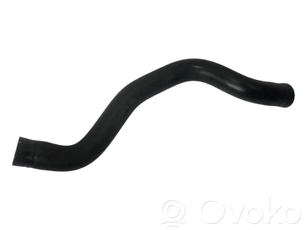 Caurulīte (-es) / šļūtene (-es)