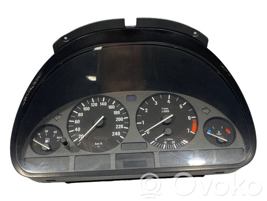 Speedometer (in the instrument panel)