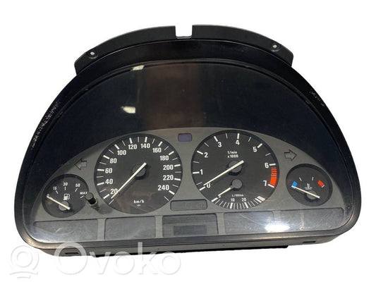 Speedometer (in the instrument panel)