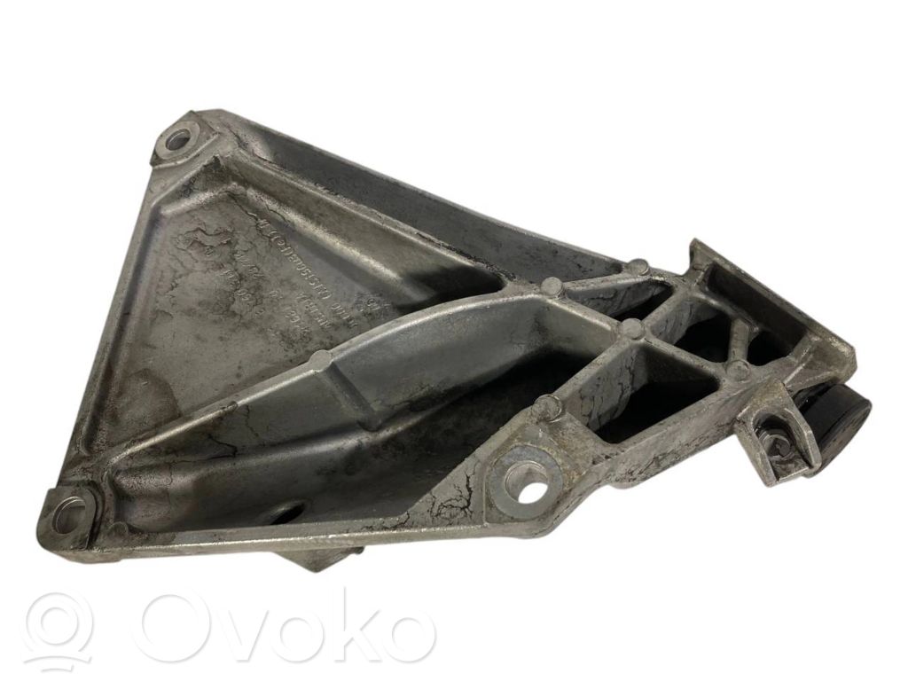 Dzinēja nostiprināšanas stiprinājums-kronšteins