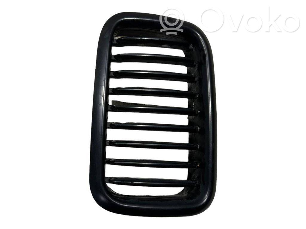 Apakšējais režģis (trīsdaļīgs)