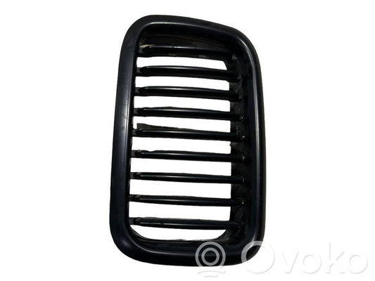 Нижняя решетка (трехсекционная)