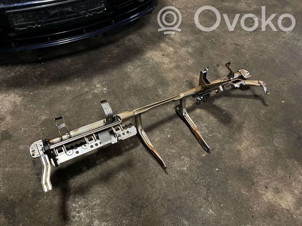 Priekšējā paneļa montāžas sija