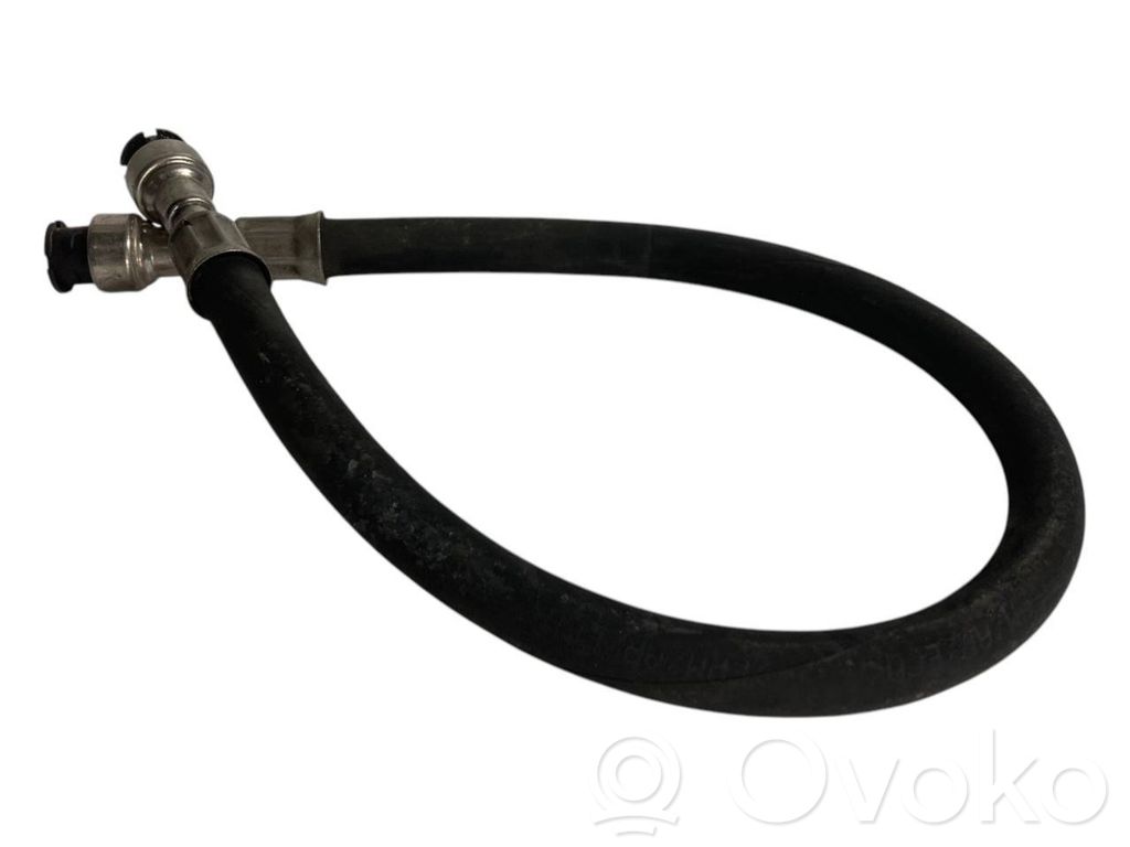 Degvielas caurulīte (-es)