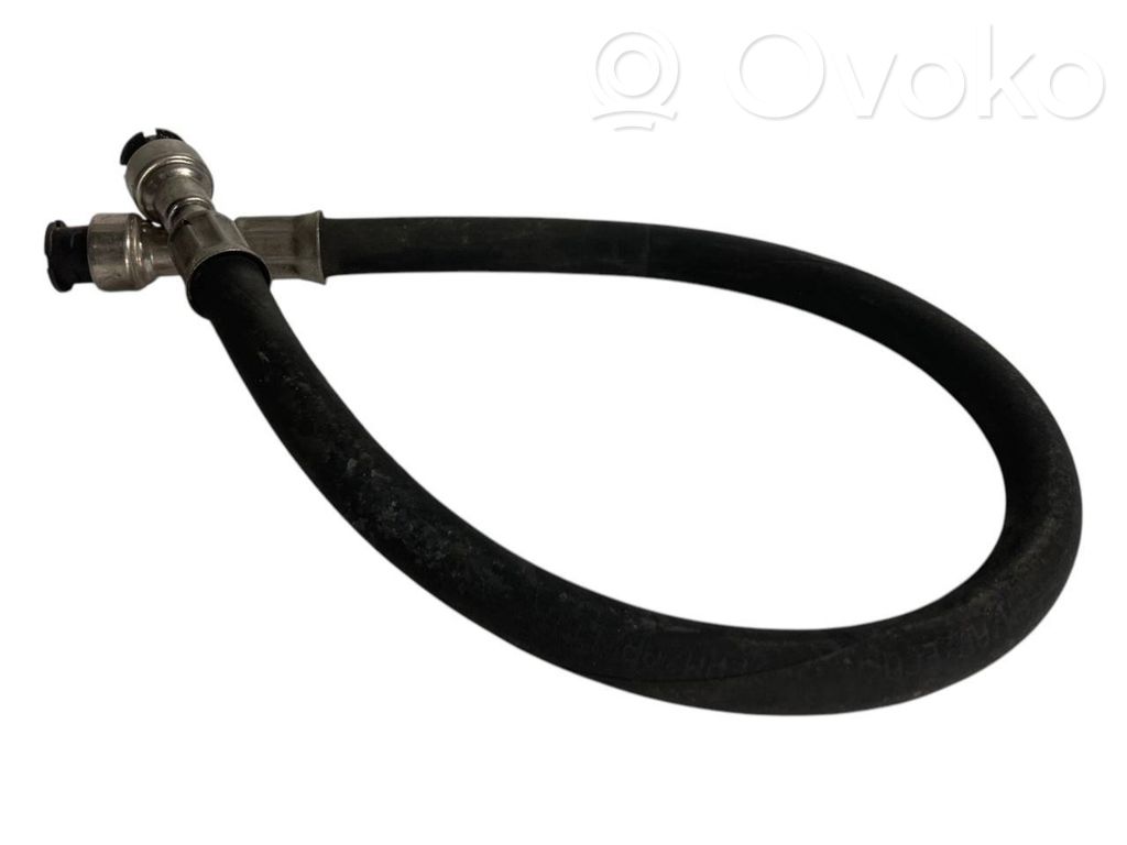 Degvielas caurulīte (-es)