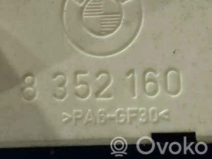 Seat adjustment switch(es)