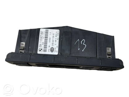 Air conditioning / climate control / interior heating control unit (in the passenger compartment)
