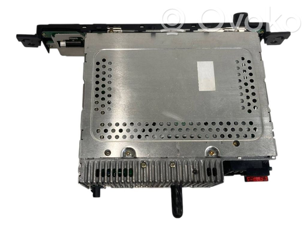 Radio / CD/DVD player / navigation