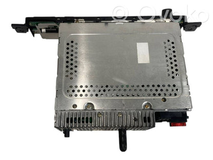 Radio / CD/DVD player / navigation