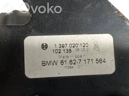 Aizmugurējā loga tīrītāja motoriņš