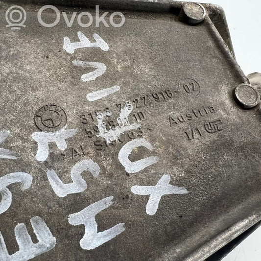 Pusass sakabes gultņa stiprinājums