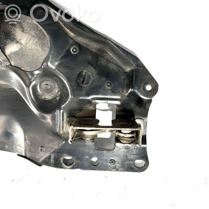 Radiatoru paneļa augšējā daļa (televizors)