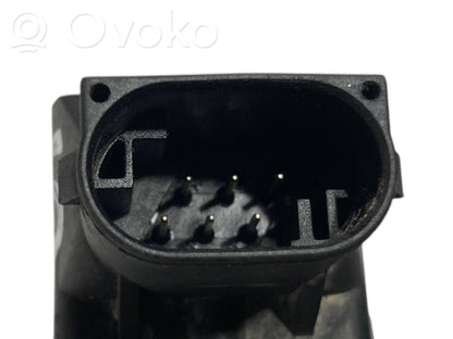 Augstuma sensors (priekšējo lukturu)