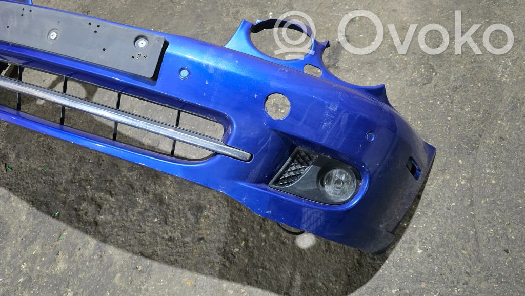 Передний бампер