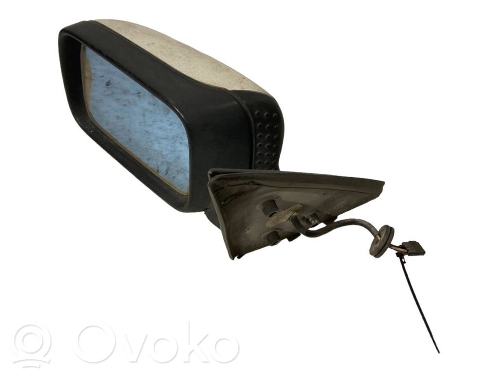 Mirror (electrically controlled)