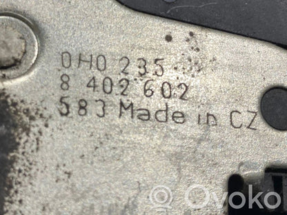 Aizmugurē slēdzene