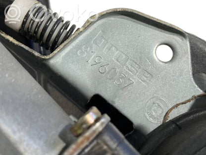 Priekšpusē elektriskā loga pacelšanas mehānisma komplekts