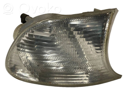 Передний поворотный свет