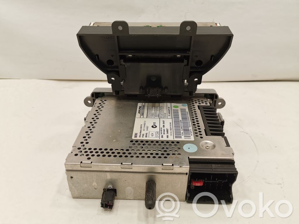 Radio / CD/DVD atskaņotājs / navigācija