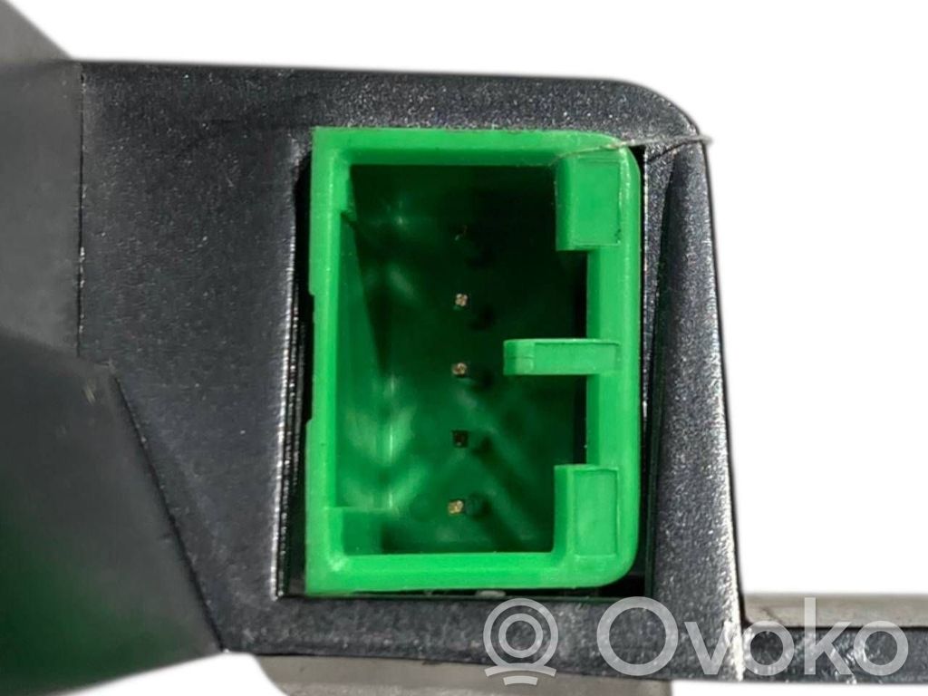 Papildu bremžu signāla lukturis