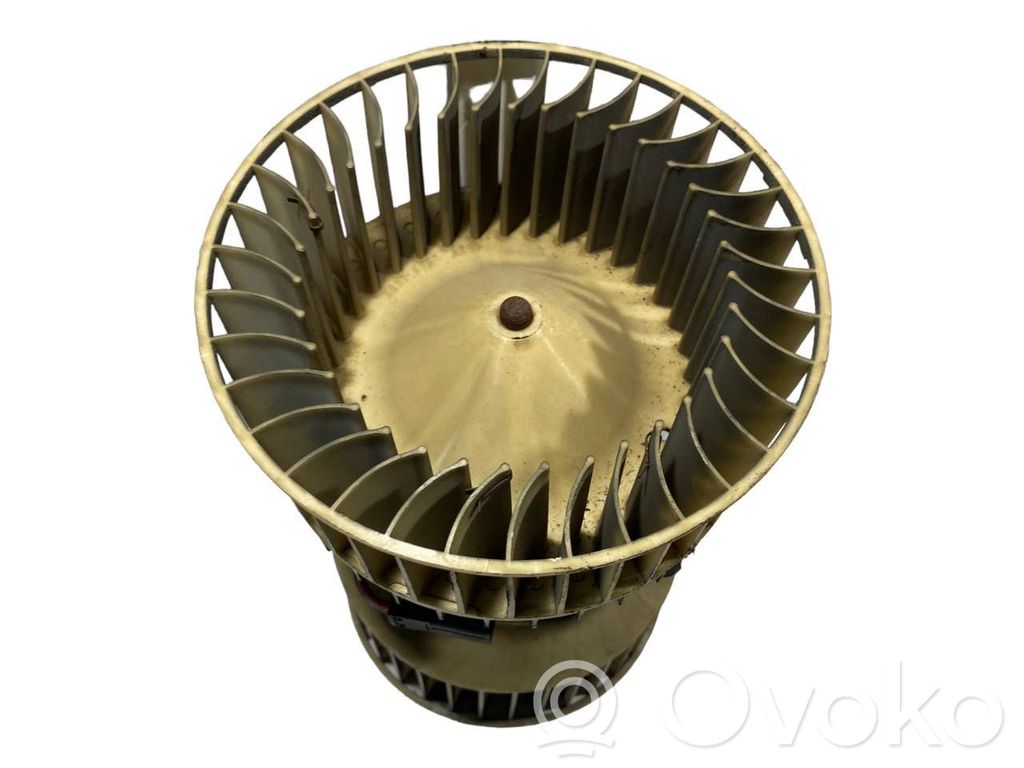 Маленький вентилятор радиатора