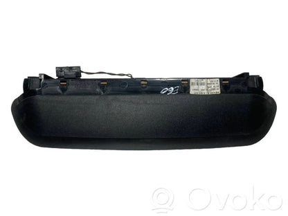 Papildu bremžu signāla lukturis